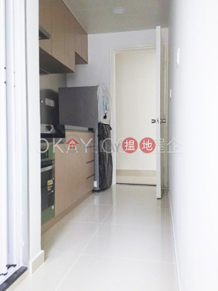Unique 2 bedroom on high floor | Rental, Hing Wah Mansion 興華大廈 Rental Listings | Western District (OKAY-R100028)