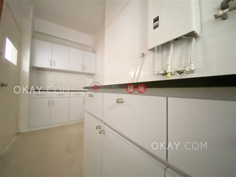 Nicely kept 3 bedroom with balcony & parking | Rental | Dor Fook Mansion 多福大廈 Rental Listings