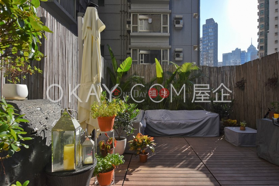 Nicely kept 1 bedroom with terrace & balcony | Rental | Centrestage 聚賢居 Rental Listings