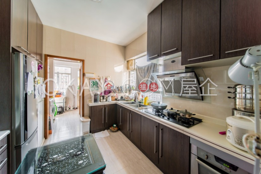 HK$ 39.8M Dragon Garden, Wan Chai District Efficient 3 bed on high floor with rooftop & balcony | For Sale