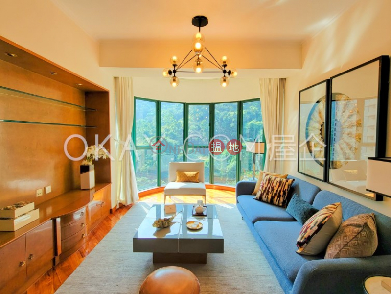 Stylish 2 bedroom with parking | Rental, Hillsborough Court 曉峰閣 Rental Listings | Central District (OKAY-R18857)
