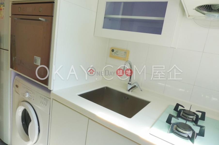 Unique penthouse with rooftop | For Sale, The Grand Panorama 嘉兆臺 Sales Listings | Western District (OKAY-S18325)