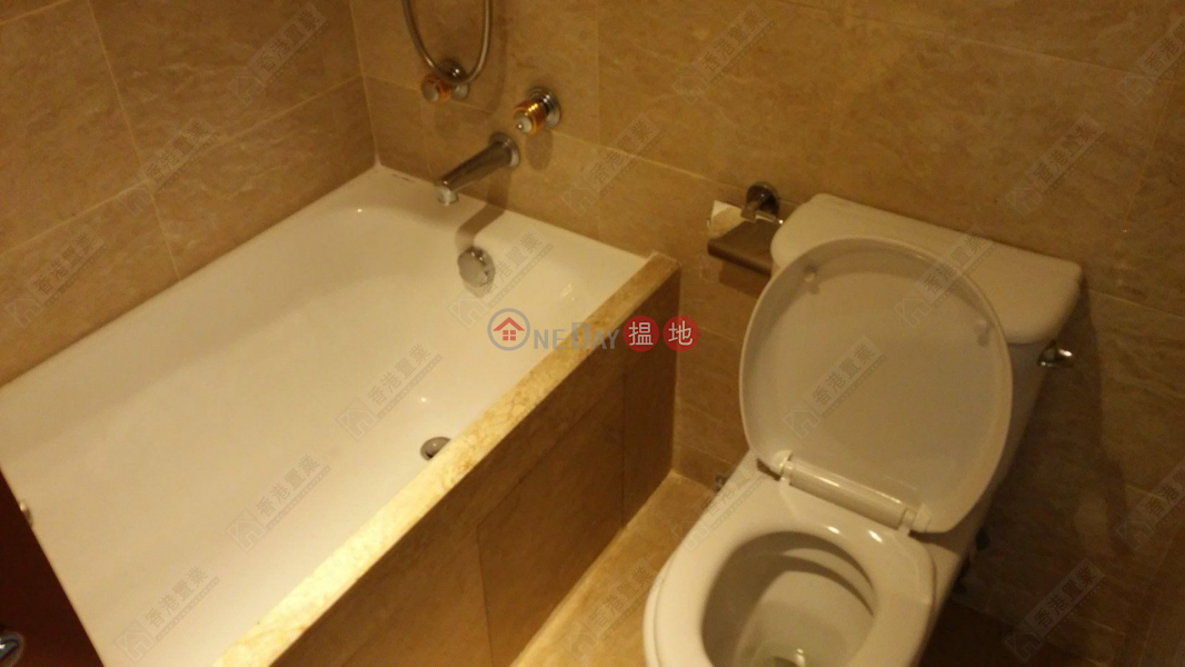 Three bedrooms and one apartment in The Waterfront | The Waterfront Phase 1 Tower 2 漾日居1期2座 Sales Listings