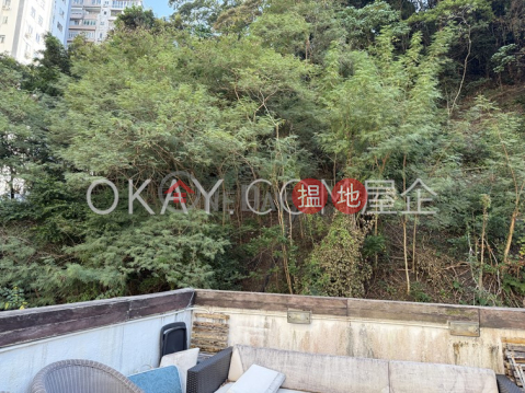 Generous 1 bedroom on high floor with rooftop | For Sale | 7 Village Terrace 山村臺 7 號 _0