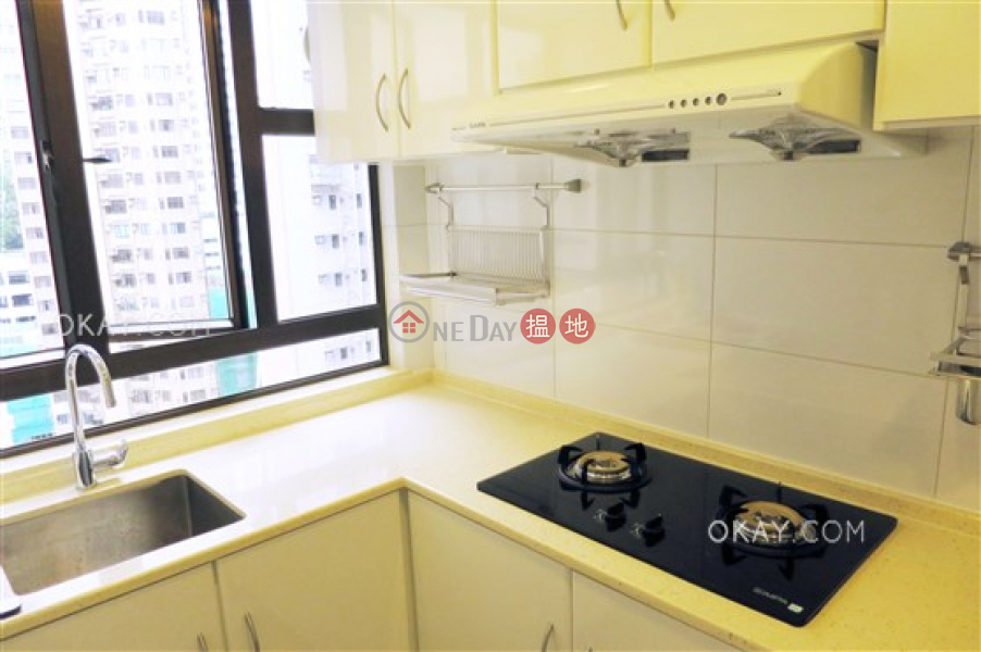 HK$ 35,000/ month | Robinson Heights | Western District Stylish 2 bedroom in Mid-levels West | Rental