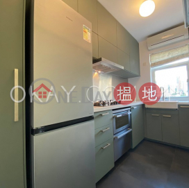 Tasteful 3 bedroom with parking | Rental