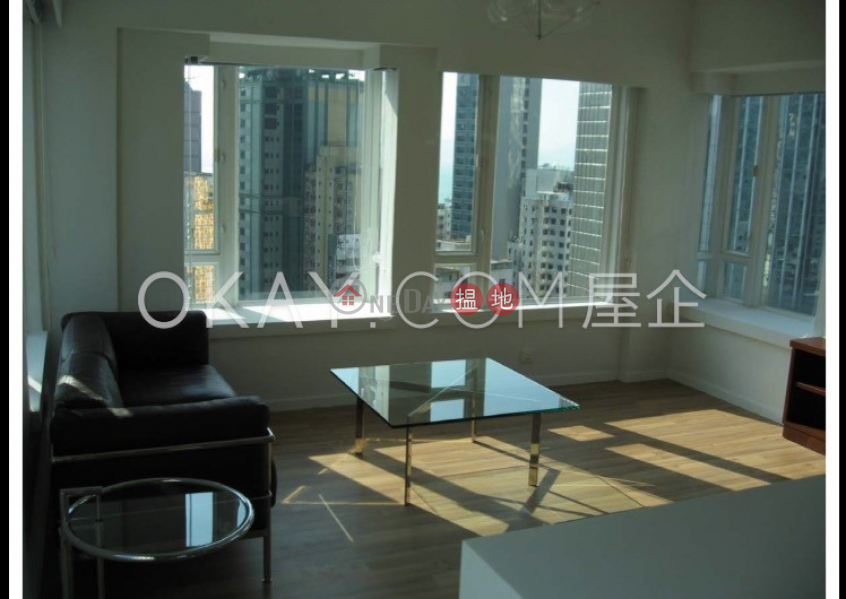 HK$ 16.8M, Imperial Terrace Western District | Lovely 1 bedroom on high floor with sea views & rooftop | For Sale