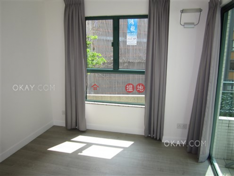 HK$ 36,000/ month Scholastic Garden | Western District Stylish 1 bedroom in Mid-levels West | Rental