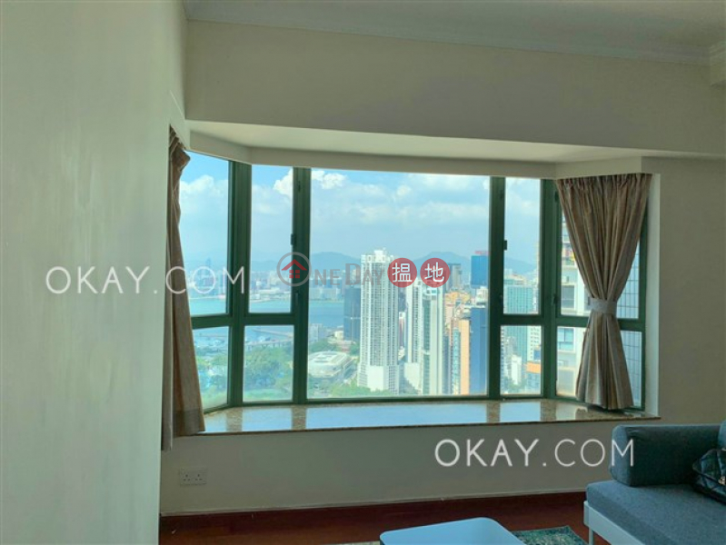 Unique 3 bedroom on high floor with parking | For Sale | Y.I Y.I Sales Listings