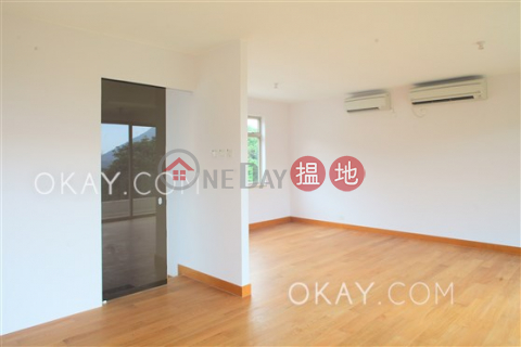Nicely kept house with parking | For Sale | King Ying House (Block D) King Shan Court 瓊瑛閣 (D座) _0