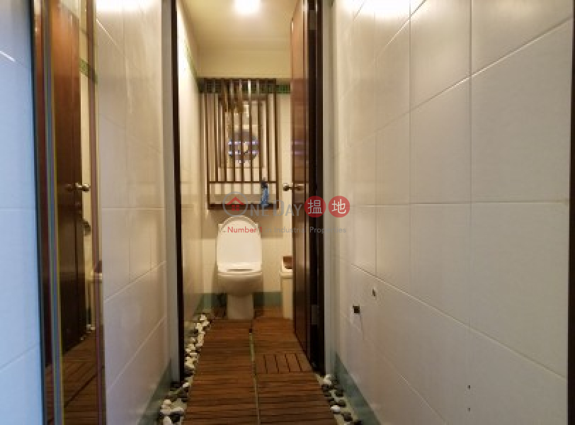 Nice Deco 500 sqfts with Bathroom + 500 sqfts Loft | Lucky Court, Block C 福安閣 C座 Rental Listings