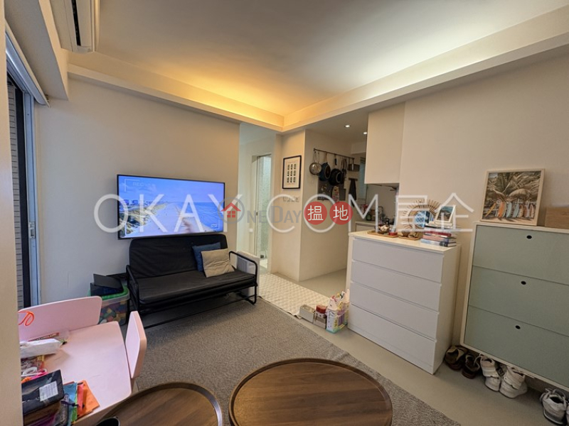 HK$ 1,000萬蔚晴軒-西區-2房1廁,星級會所蔚晴軒出售單位