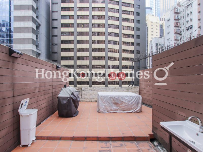 3 Bedroom Family Unit for Rent at King Tao Building 94-100 Lockhart Road | Wan Chai District Hong Kong | Rental HK$ 22,500/ month