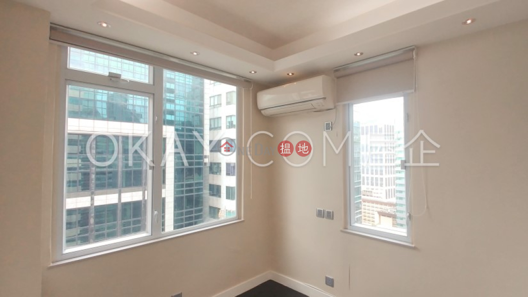 Practical 2 bedroom on high floor | For Sale | Pak Tak Building 八達大廈 Sales Listings