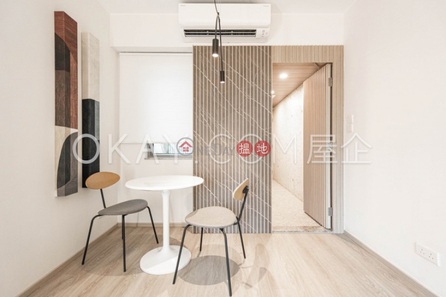 HK$ 27,500/ month Peach Blossom | Western District | Cozy 1 bedroom in Mid-levels West | Rental