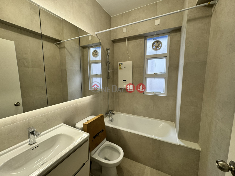 Property for Rent at Envoy Garden with 3 Bedrooms | 108 Blue Pool Road | Wan Chai District Hong Kong Rental HK$ 57,000/ month