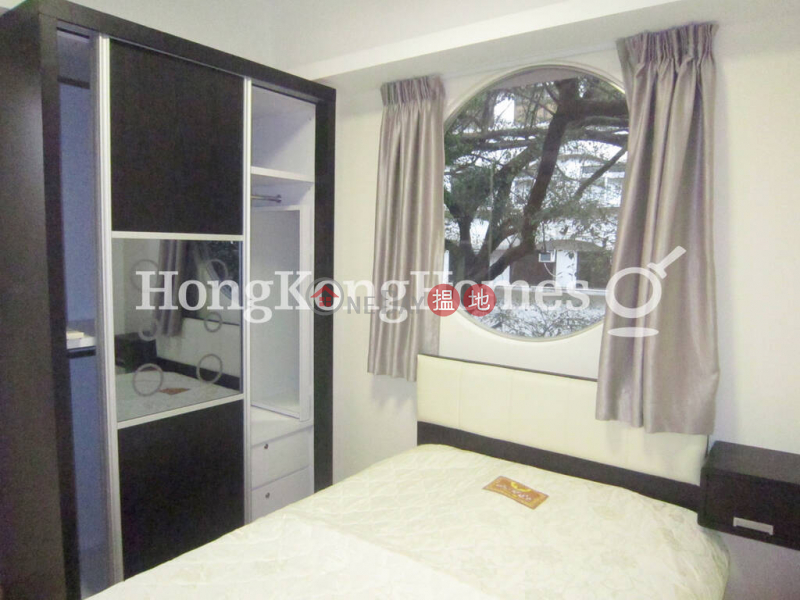 HK$ 30,000/ month, King\'s Court, Wan Chai District, 3 Bedroom Family Unit for Rent at King\'s Court