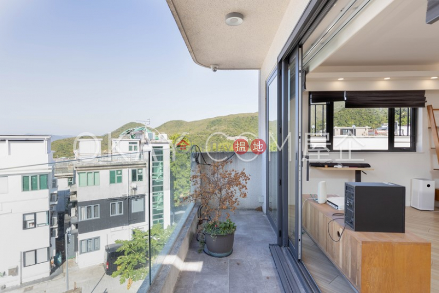 Tasteful house with balcony & parking | For Sale | Mau Po Village 茅莆村 Sales Listings