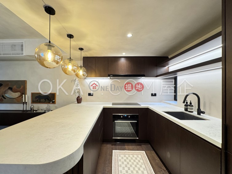 HK$ 68,000/ month Blessings Garden Western District Beautiful 3 bedroom in Mid-levels West | Rental