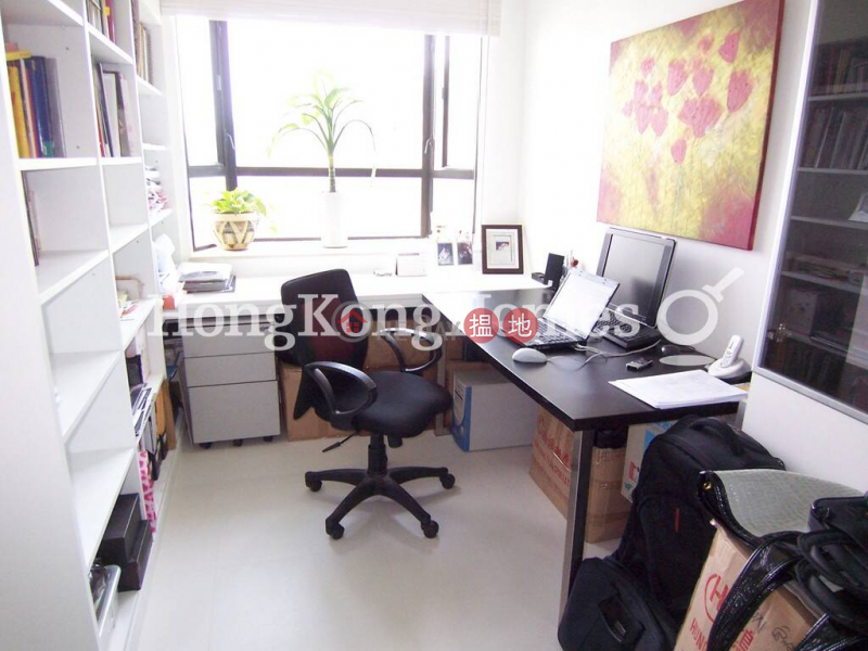 3 Bedroom Family Unit at Ronsdale Garden | For Sale, 25 Tai Hang Drive | Wan Chai District, Hong Kong | Sales | HK$ 26M