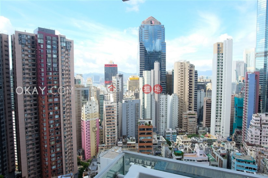 Charming 3 bedroom on high floor with balcony | Rental | Centre Point 尚賢居 Rental Listings