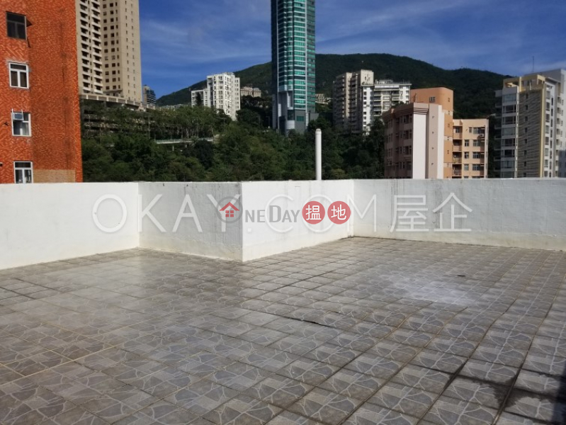 Gorgeous 2 bedroom on high floor with rooftop | Rental | Sun and Moon Building 日月大廈 Rental Listings