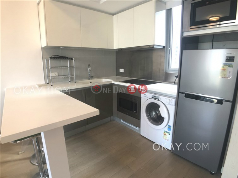 HK$ 35,000/ month, Soho 38, Western District | Luxurious 2 bed on high floor with harbour views | Rental