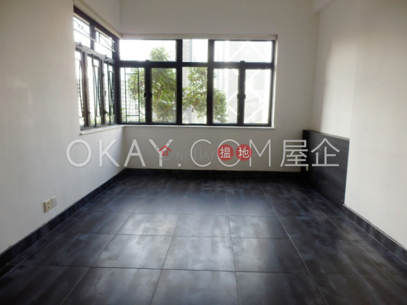 HK$ 39,000/ month 65 - 73 Macdonnell Road Mackenny Court | Central District, Rare 3 bedroom in Mid-levels Central | Rental