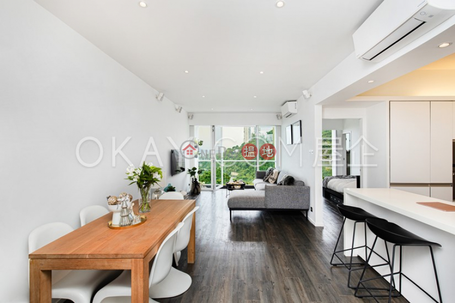 HK$ 17M Bisney Terrace | Western District, Charming 3 bedroom with sea views & balcony | For Sale