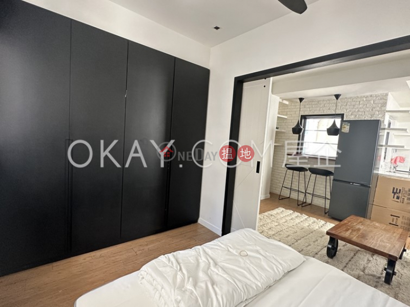 HK$ 25,000/ month 144-146 Bonham Strand, Western District | Intimate 1 bedroom on high floor with rooftop | Rental