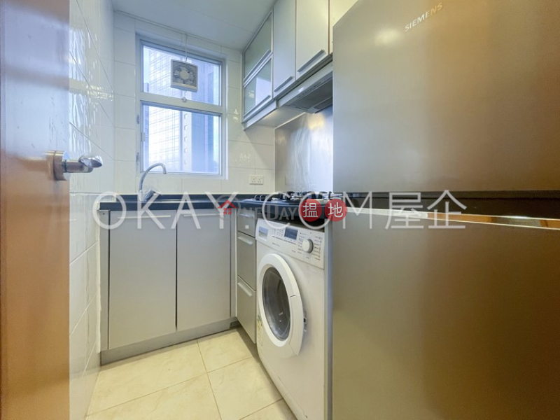 HK$ 8.5M Manhattan Avenue | Western District Practical 2 bedroom on high floor with balcony | For Sale