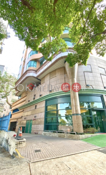 HK$ 52M | Scenic Lodge | Wan Chai District, Unique 4 bedroom with terrace | For Sale