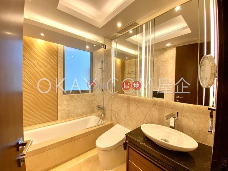 HK$ 7,500萬干德道55號西區-3房3廁,星級會所,連租約發售,連車位干德道55號出售單位