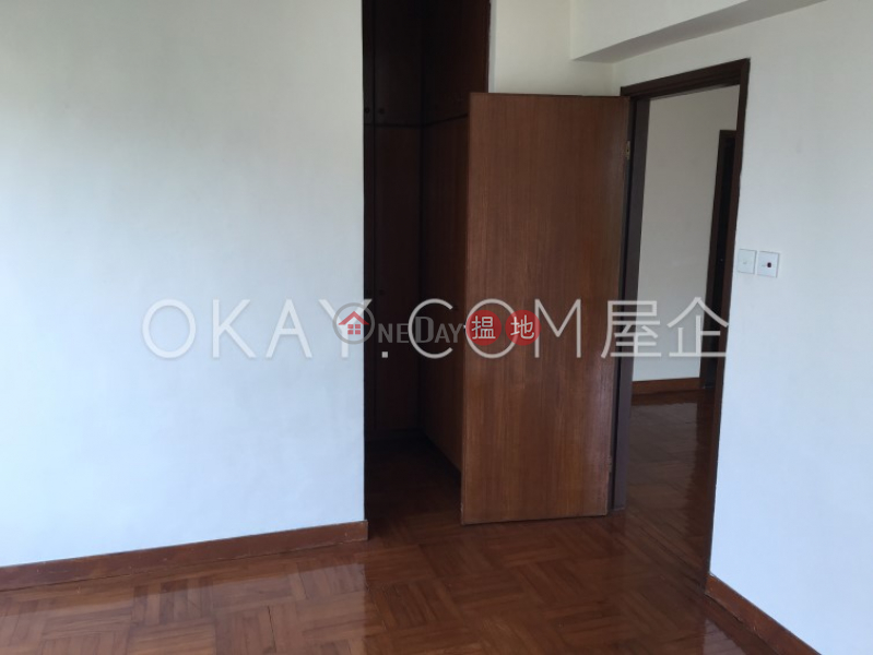 HK$ 11.9M | Discovery Bay, Phase 8 La Costa, Onda Court, Lantau Island | Elegant 3 bedroom with sea views | For Sale