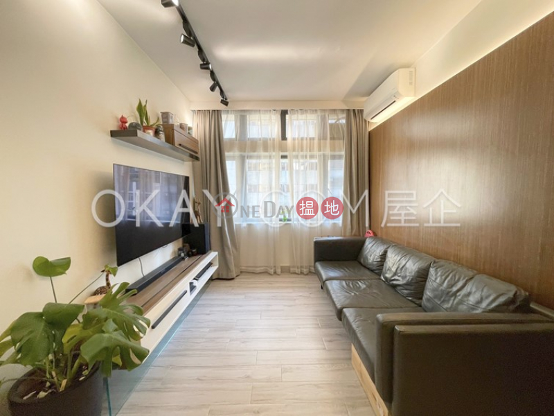Unique 2 bedroom in Causeway Bay | Rental | Elizabeth House Block C 伊利莎伯大廈C座 Rental Listings