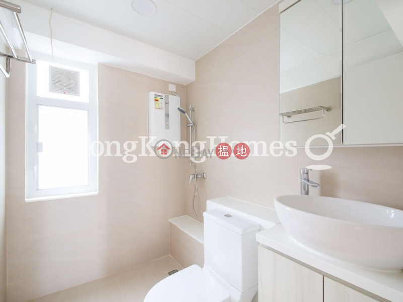 HK$ 48,000/ month, Centrestage | Central District 3 Bedroom Family Unit for Rent at Centrestage