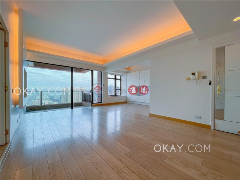 Lovely 3 bed on high floor with harbour views & balcony | Rental | The Arch Star Tower (Tower 2) 凱旋門觀星閣(2座) Rental Listings
