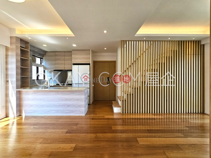 3房2廁,極高層,連車位慧苑B座出售單位|慧苑B座(Wisdom Court Block B)出售樓盤 (OKAY-S21153)