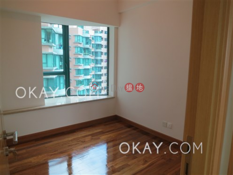 HK$ 70,000/ month, Hillsborough Court | Central District Exquisite 3 bed on high floor with harbour views | Rental