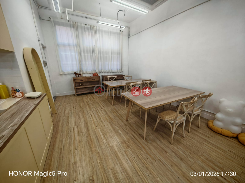 香港搵樓|租樓|二手盤|買樓| 搵地 | 工業大廈出租樓盤:) Garry 荀介紹 合珈琲 蛋糕 輕食 畫室 工作室 / 高樓底