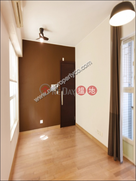 Exquisite Sleek Designed Apartment|中區聚賢居(Centrestage)出售樓盤 (A070451)