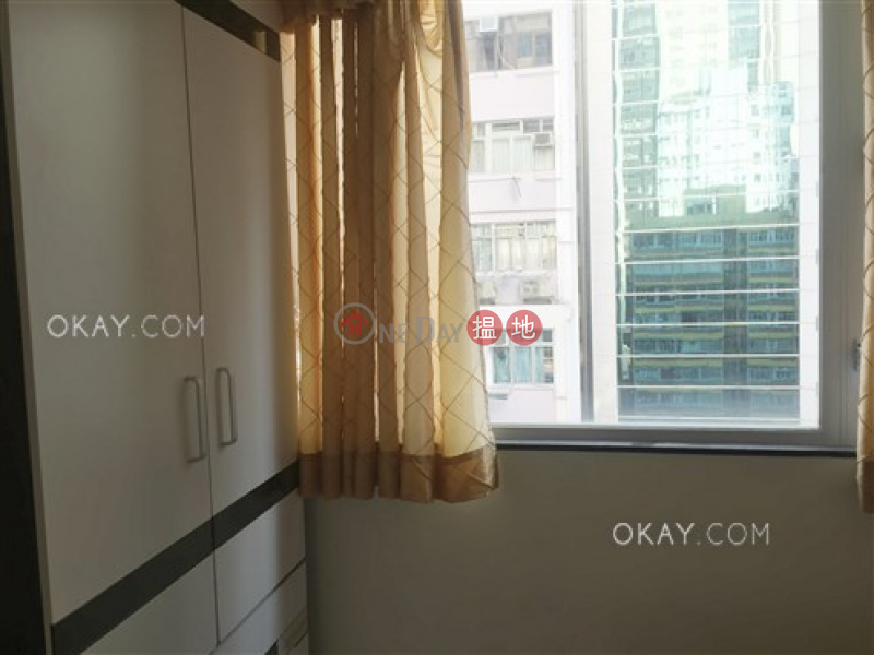 Generous 3 bedroom with balcony | Rental, Hong Kong Building 香江大廈 Rental Listings | Wan Chai District (OKAY-R68077)
