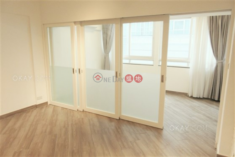Popular 1 bedroom in Western District | Rental | Yip Cheong Building 業昌大廈 Rental Listings