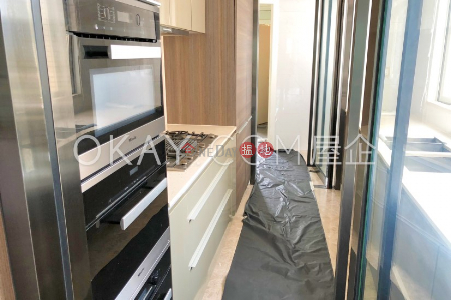 Charming 2 bedroom with balcony & parking | For Sale | Redhill Peninsula Phase 1 紅山半島 第1期 Sales Listings