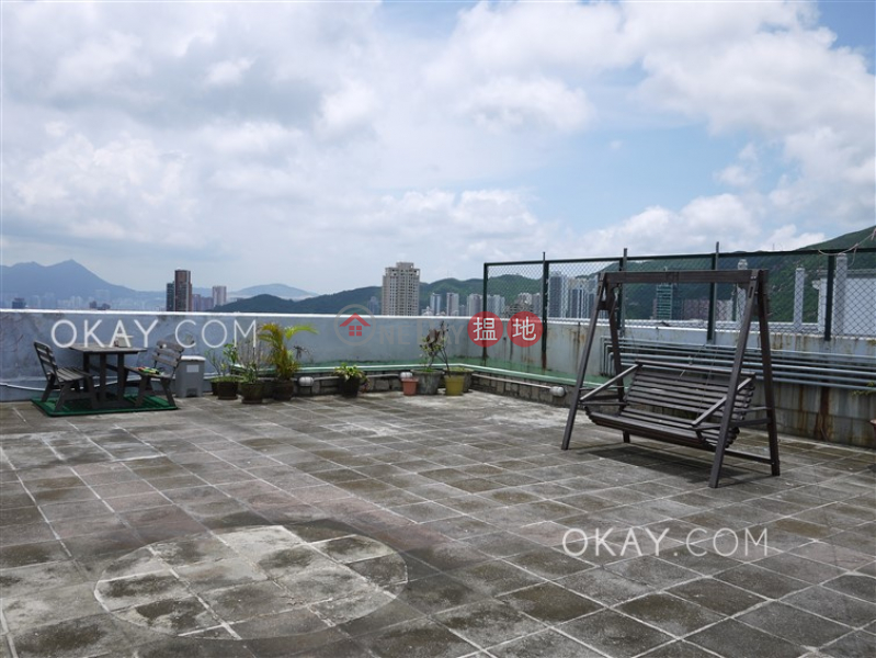 Rare penthouse with harbour views, rooftop | Rental | Evergreen Villa 松柏新邨 Rental Listings