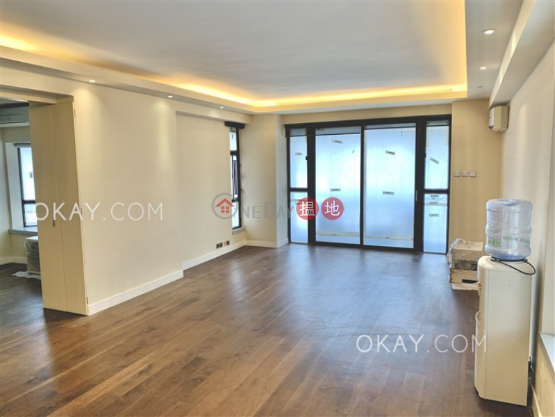 HK$ 43.8M, Beverly Hill | Wan Chai District | Rare 3 bedroom with balcony & parking | For Sale