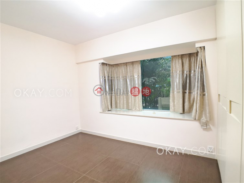 HK$ 14.3M, Island Place | Eastern District Nicely kept 3 bedroom in North Point | For Sale