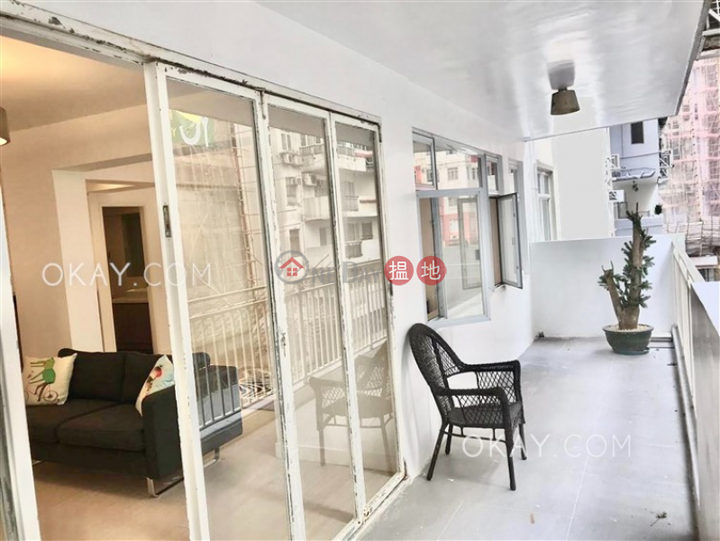 Efficient 2 bedroom with balcony | For Sale | Newtown Mansion 新唐大廈 Sales Listings