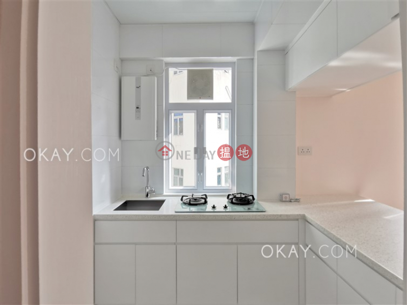 HK$ 28,000/ month 1 Yik Kwan Avenue | Wan Chai District | Tasteful 2 bedroom on high floor with rooftop & parking | Rental