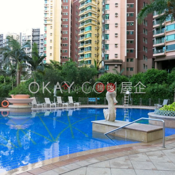 Practical 2 bedroom with balcony | Rental | Discovery Bay, Phase 13 Chianti, The Lustre (Block 5) 愉景灣 13期 尚堤 翠蘆(5座) Rental Listings